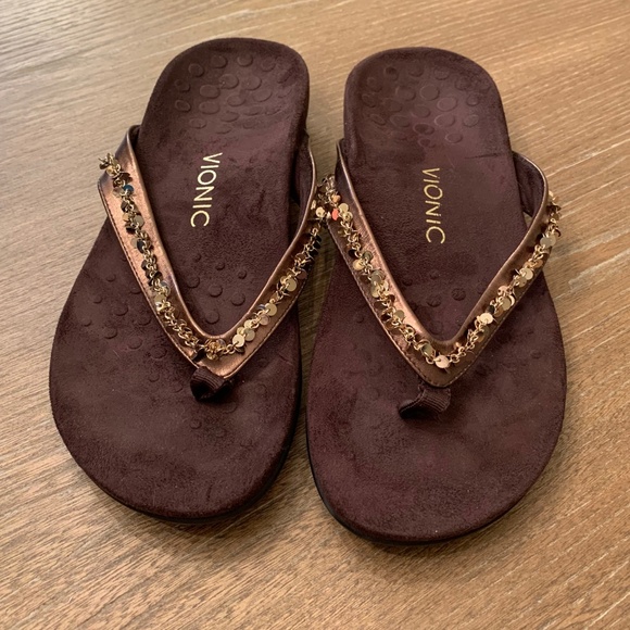 vionic wide flip flops